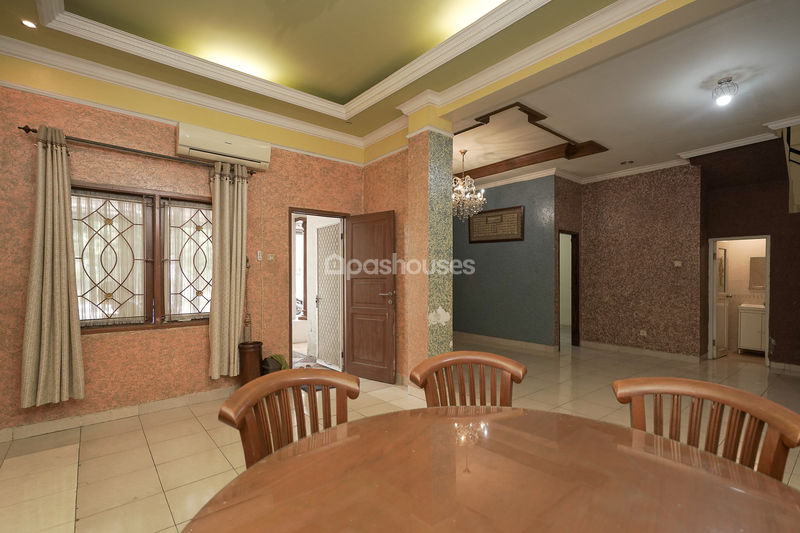 Perumahan Jatiwaringin Mansion No. 35