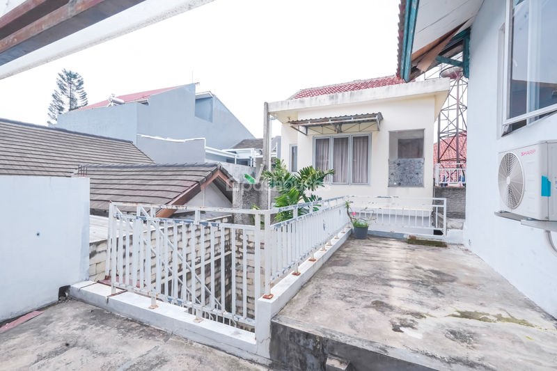 Jalan Lestari VI No.18A