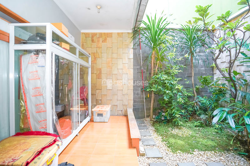 Perumahan Puri Gading Villa Tampak Siring Blok B4