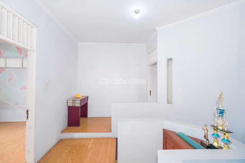 Jalan Lestari VI No.18A