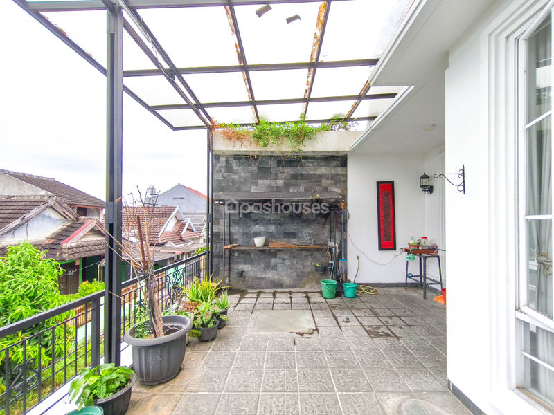 Komplek Larangan Indah Blok M8