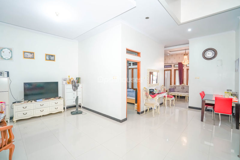 Perumahan Puri Gading Villa Tampak Siring Blok B4