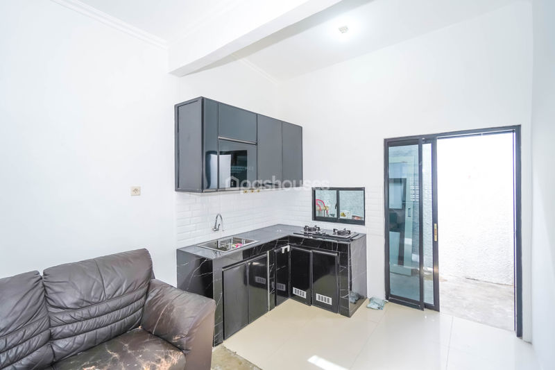 Perumahan Diamond Lake Side