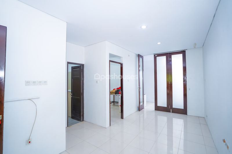 Perumahan Cluster Cattleya No.8A