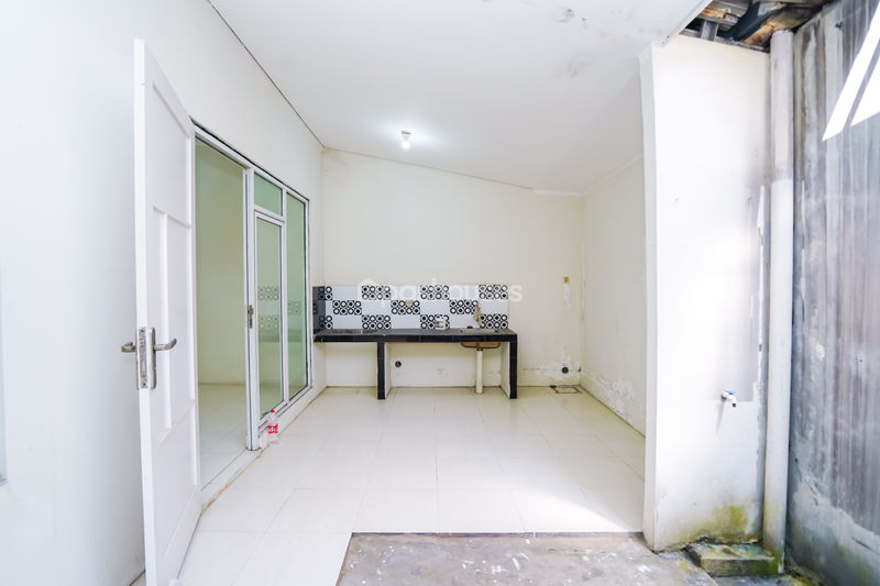 Perumahan Rose Garden Residence Blok A No. 8
