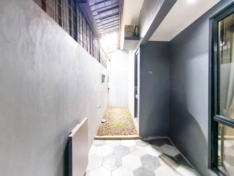 Serpong Suradita Cluster Sentani 16