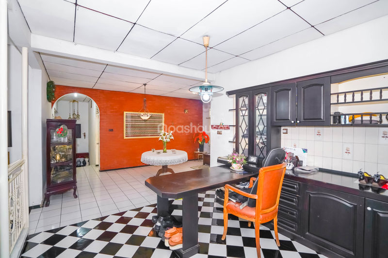 Jalan Mujair II No.18