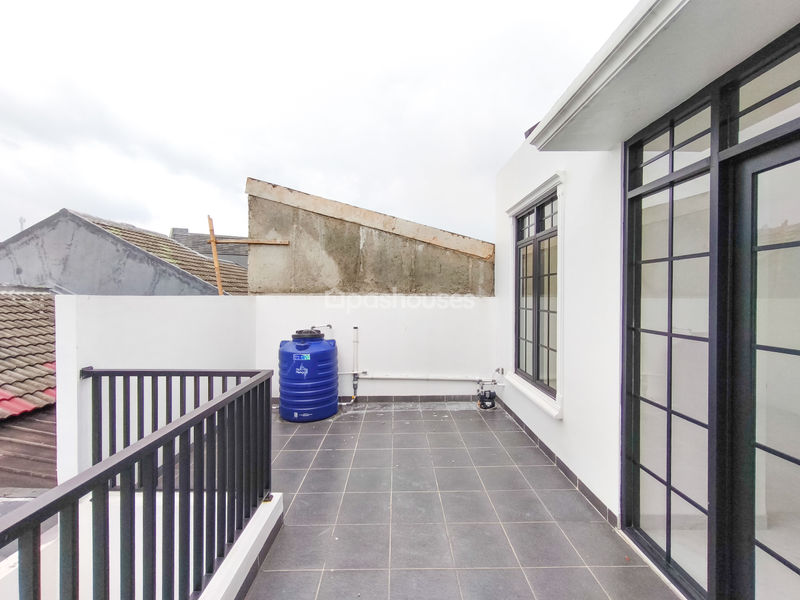 Kencana Loka BSD Sektor 12.5 Blok V2