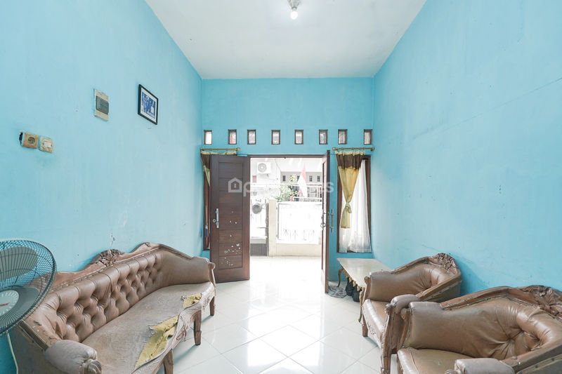 Jalan Tirta Kencana IV Blok E No.303