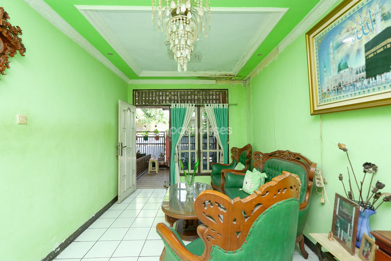 Jalan Sunan Kudus Blok Q1 No.14