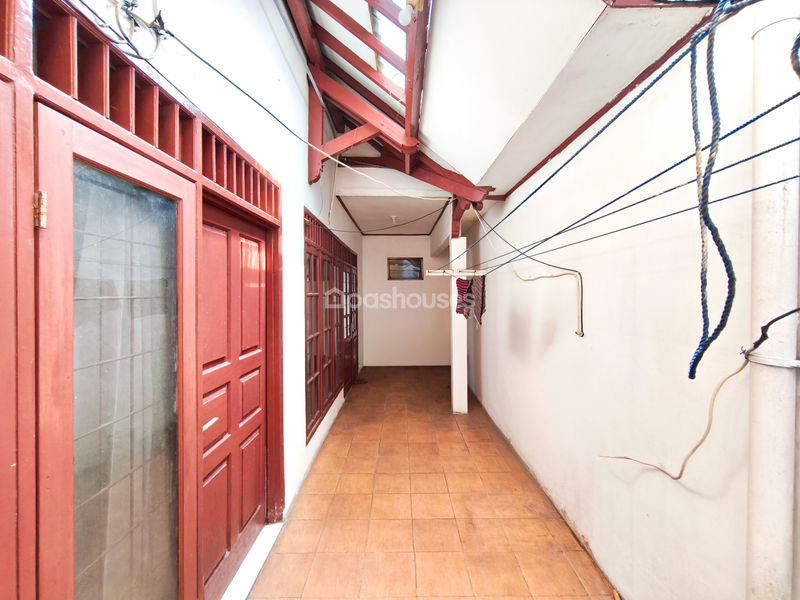 Bintaro Jaya Sektor 5 No.18