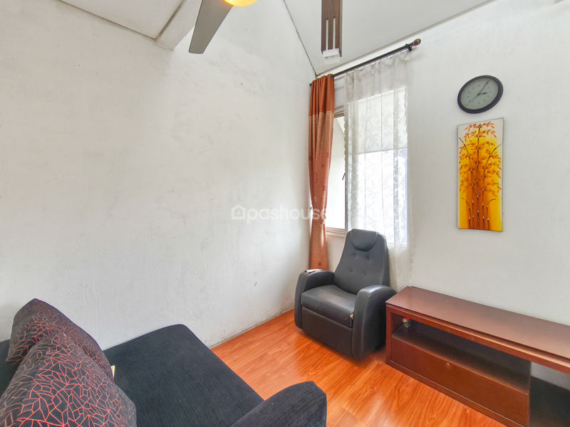 Perumahan Taman Royal 2 Cluster Parahyangan No.7