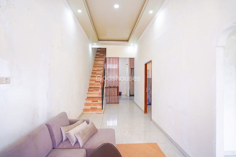 Jalan Makam Pule Depok