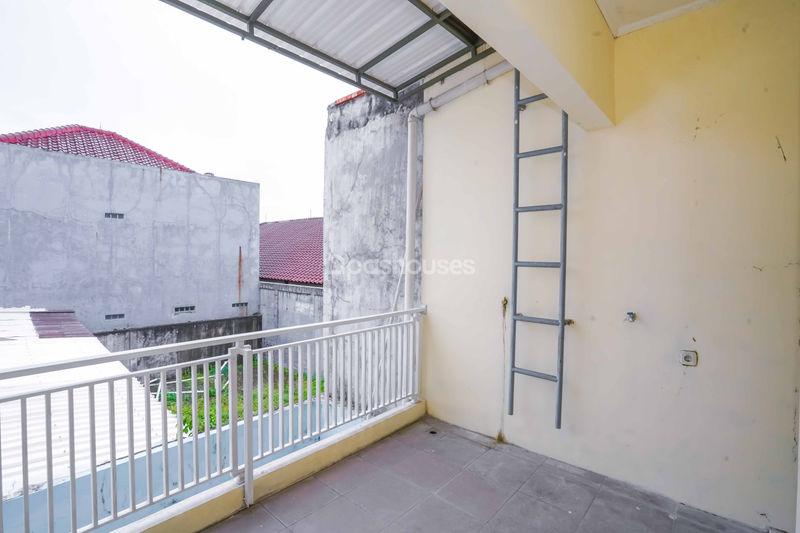 Jalan Gandaria Asri No 99