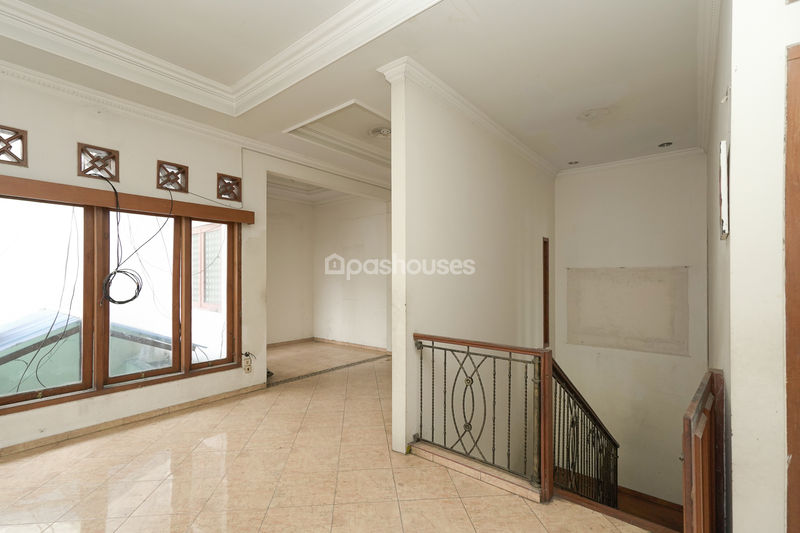 Citra Gran Cibubur Cluster Nusa Dua Blok B8 No.27