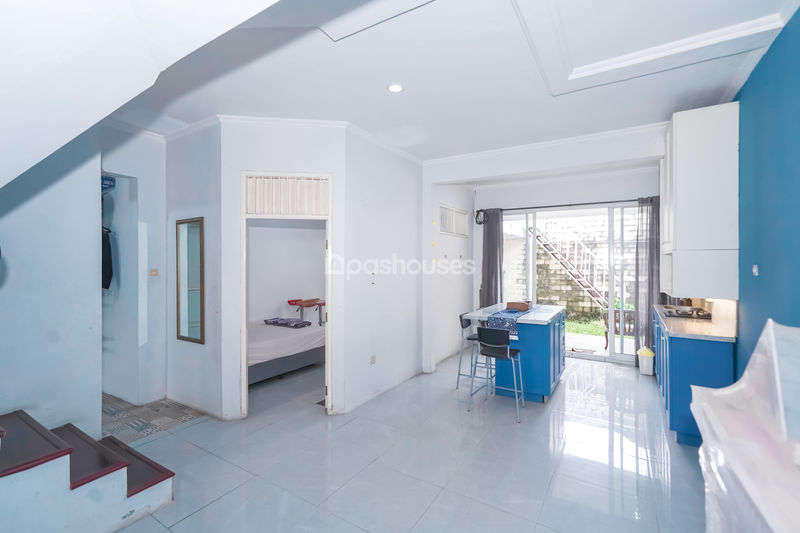 Jalan Lestari VI No.18A