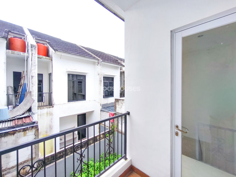 Perumahan Aryana Karawaci Cluster Flora Blok E1 No.6