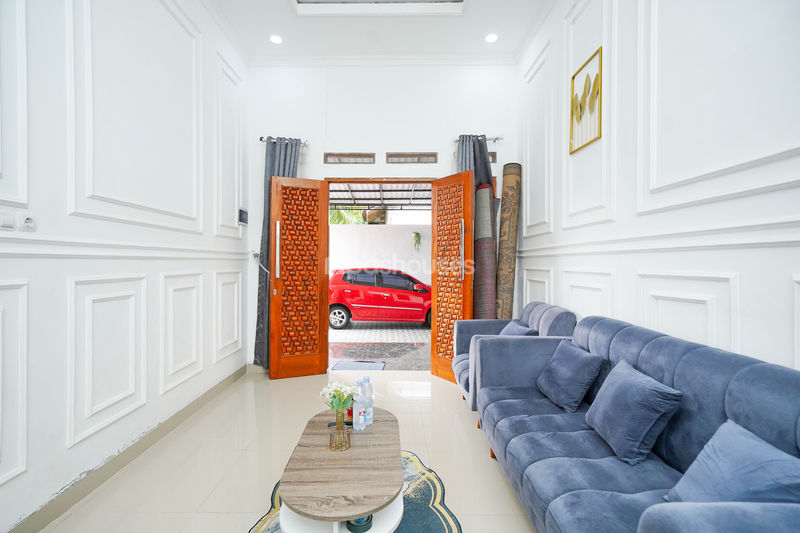 Jalan Sawo Kupu Bombay Depok