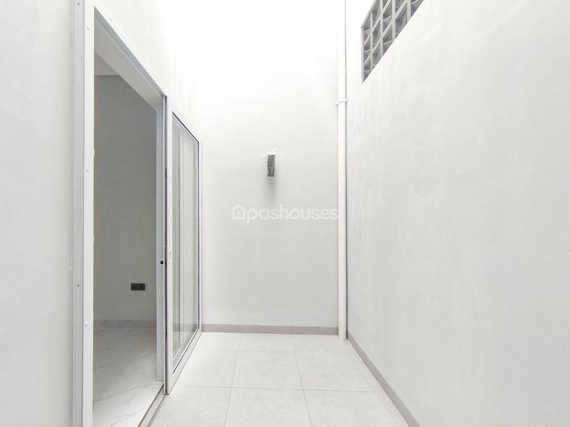 Jalan Kelapa Molek 3 Sektor 8B Blok FA5 No.6