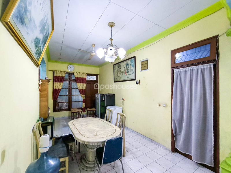 Komplek Taman Pabuaran
