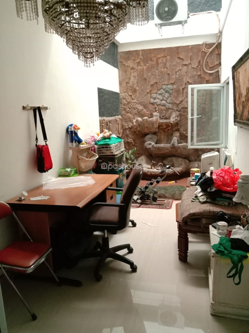 Cluster Indah Lestari, Jalan Antara