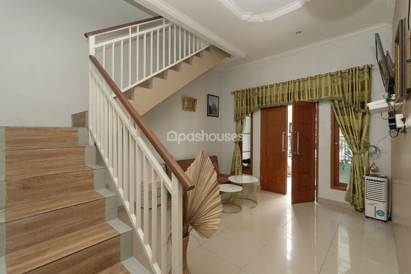 Jalan Pegasing 3 No.28 Cipayung