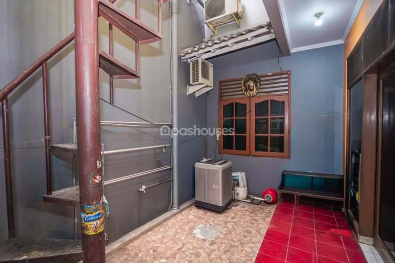 Perumahan Villa Cibubur Indah Blok V2 No.11