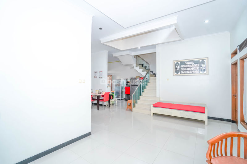 Perumahan Puri Gading Villa Tampak Siring Blok B4