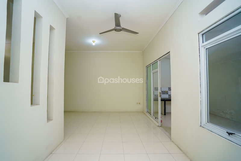 Perumahan Rose Garden Residence Blok A No. 8