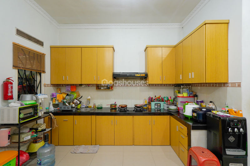Perumahan Taman Raya Cluster Cendana Blok J8