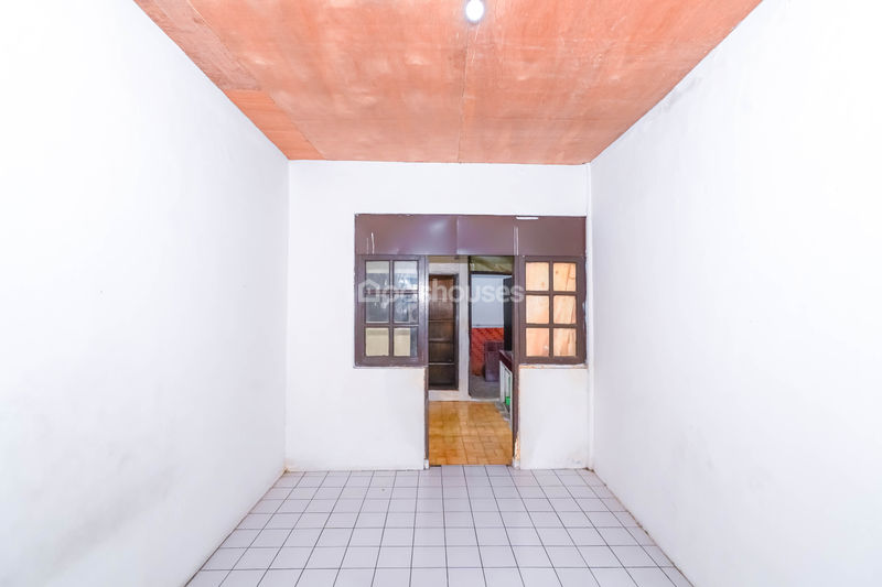 Jalan Pisangan Raya