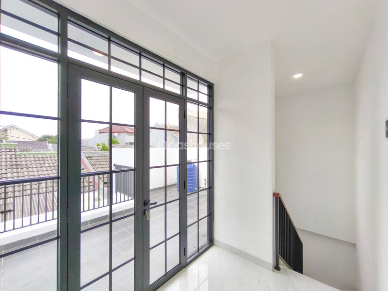 Kencana Loka BSD Sektor 12.5 Blok V2