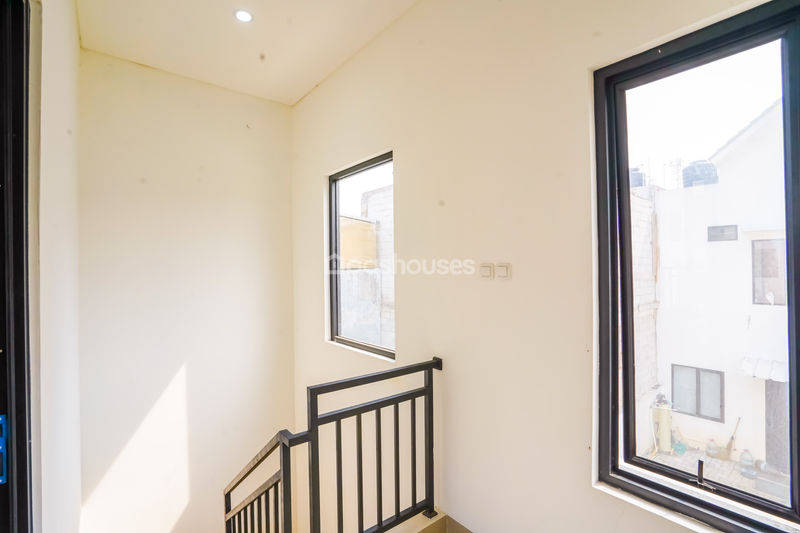 Perumahan Saffron Estate Depok Blok B1