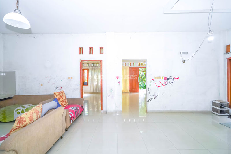 Jalan Raya Depok Sawangan