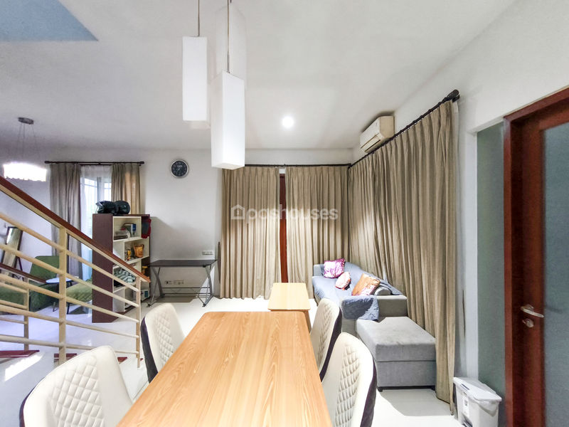 Perumahan Clover Hill Residence