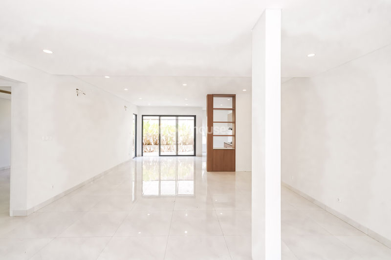 Legenda Wisata Zona Rembrant Blok H3/12