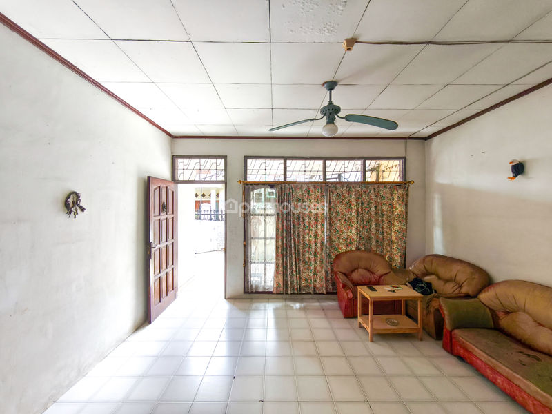 Jalan Anggrek Garuda II Blok I No.33