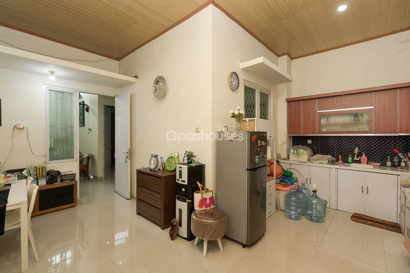 Springville Residence