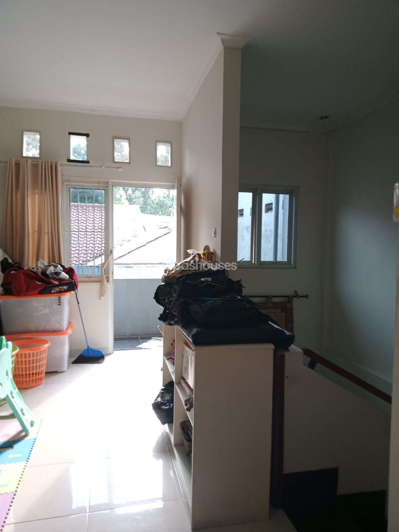 Jl. Krisan Blok F10 Serpong