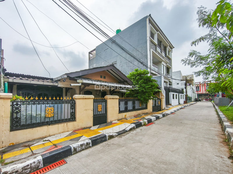 Jalan Salak Raya