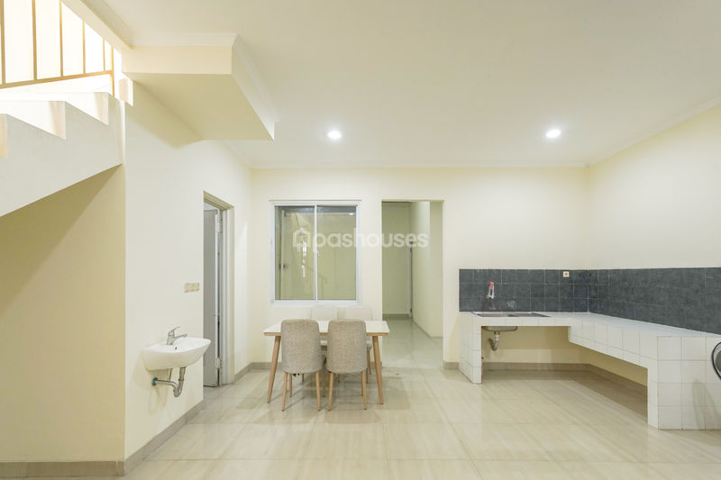 Perumahan Duta Garden Cluster Beverly Hills Blok E4 No.40