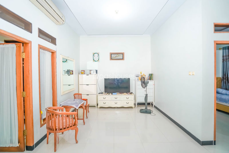 Perumahan Puri Gading Villa Tampak Siring Blok B4