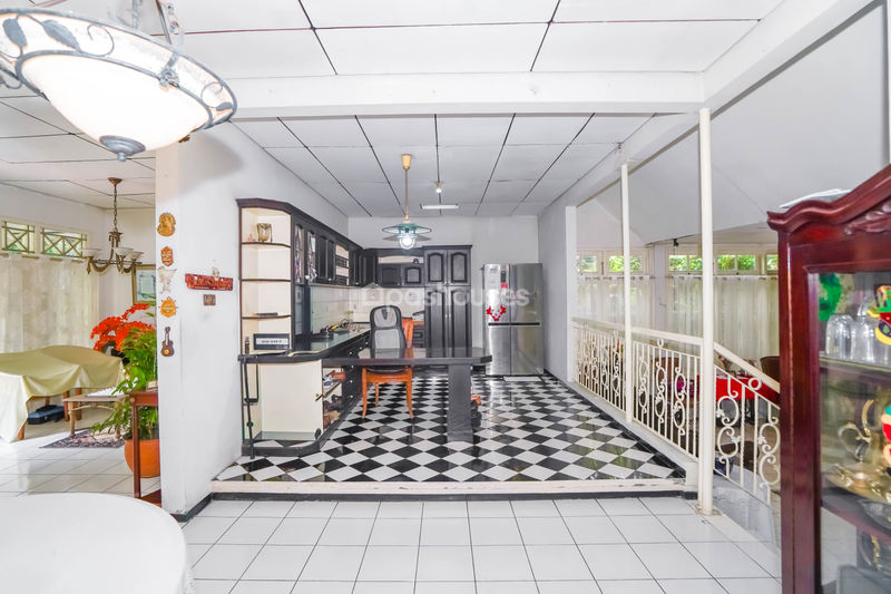 Jalan Mujair II No.18