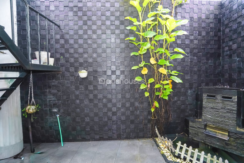 Jalan Lebak Para Kalisari No.28A