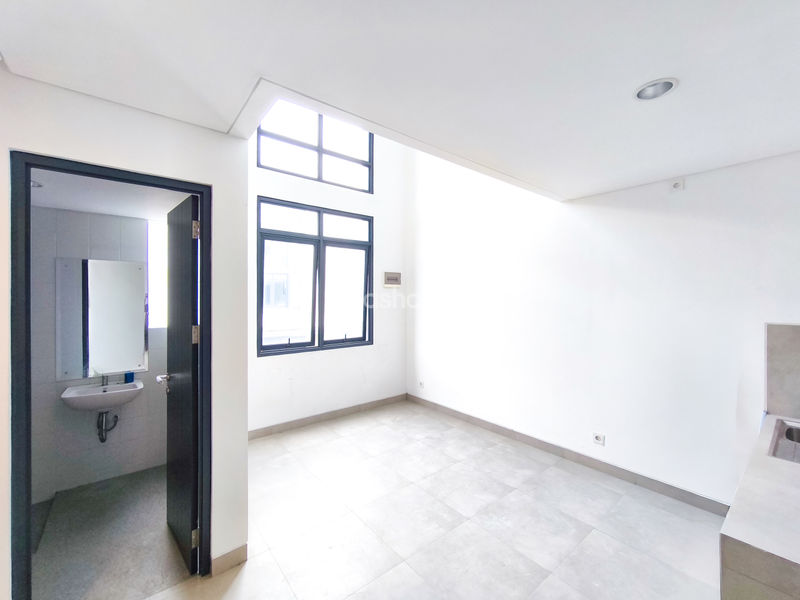 Latinos Business District BSD City Blok B12 No.5