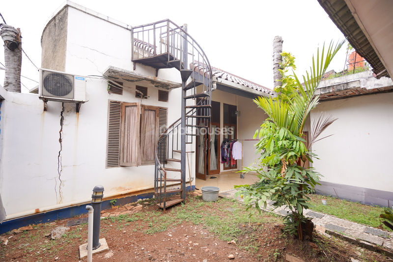 Perumahan Dukuh Zamrud, Blok T3 No.1