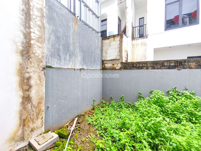 Perumahan Aryana Karawaci Cluster Flora Blok E1 No.6