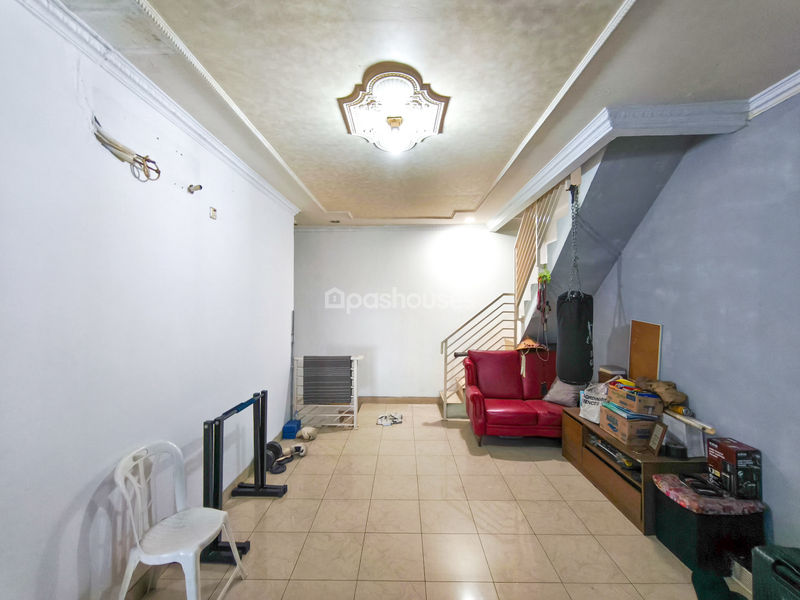 Jalan Dharma Graha IV Blok B8 No.30A