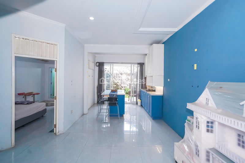 Jalan Lestari VI No.18A