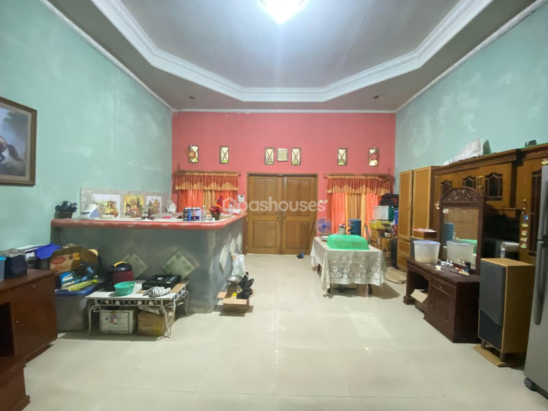 Jalan Kantor Kelurahan Sasak Panjang No.24